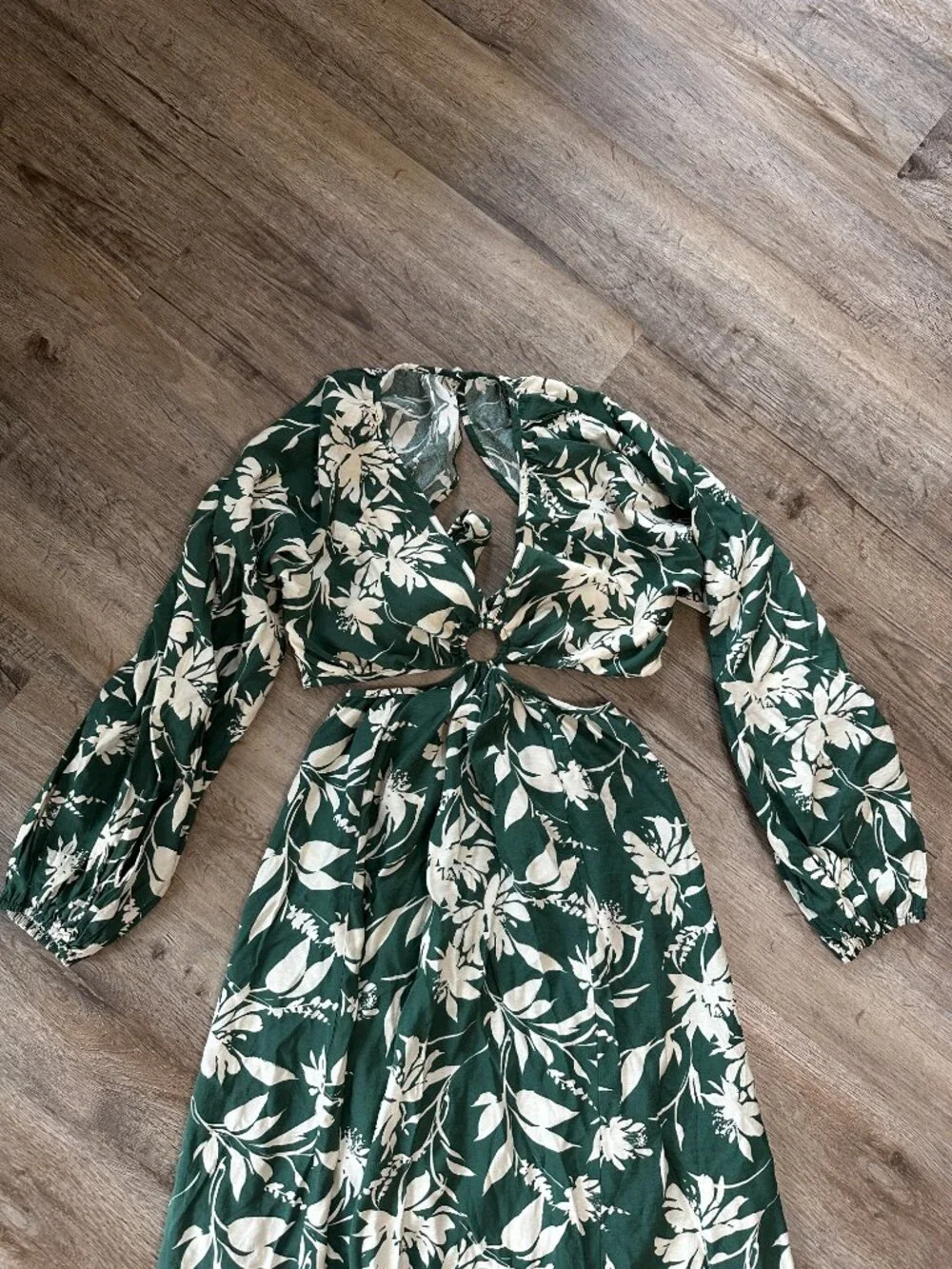 NWT Abercrombie & Fitch Maxi Dress XS Long Sleeve Plunge Cutout Green Floral